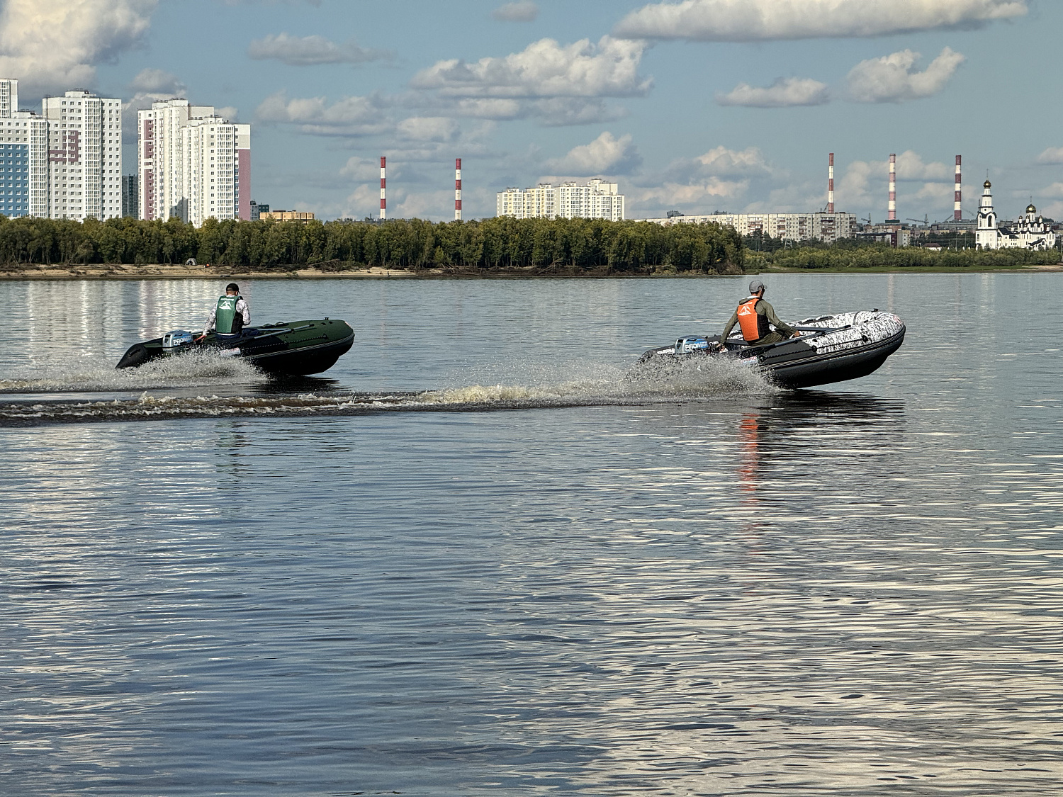 Лодка MISHIMO BIG FLOOR 440 в Евпатории