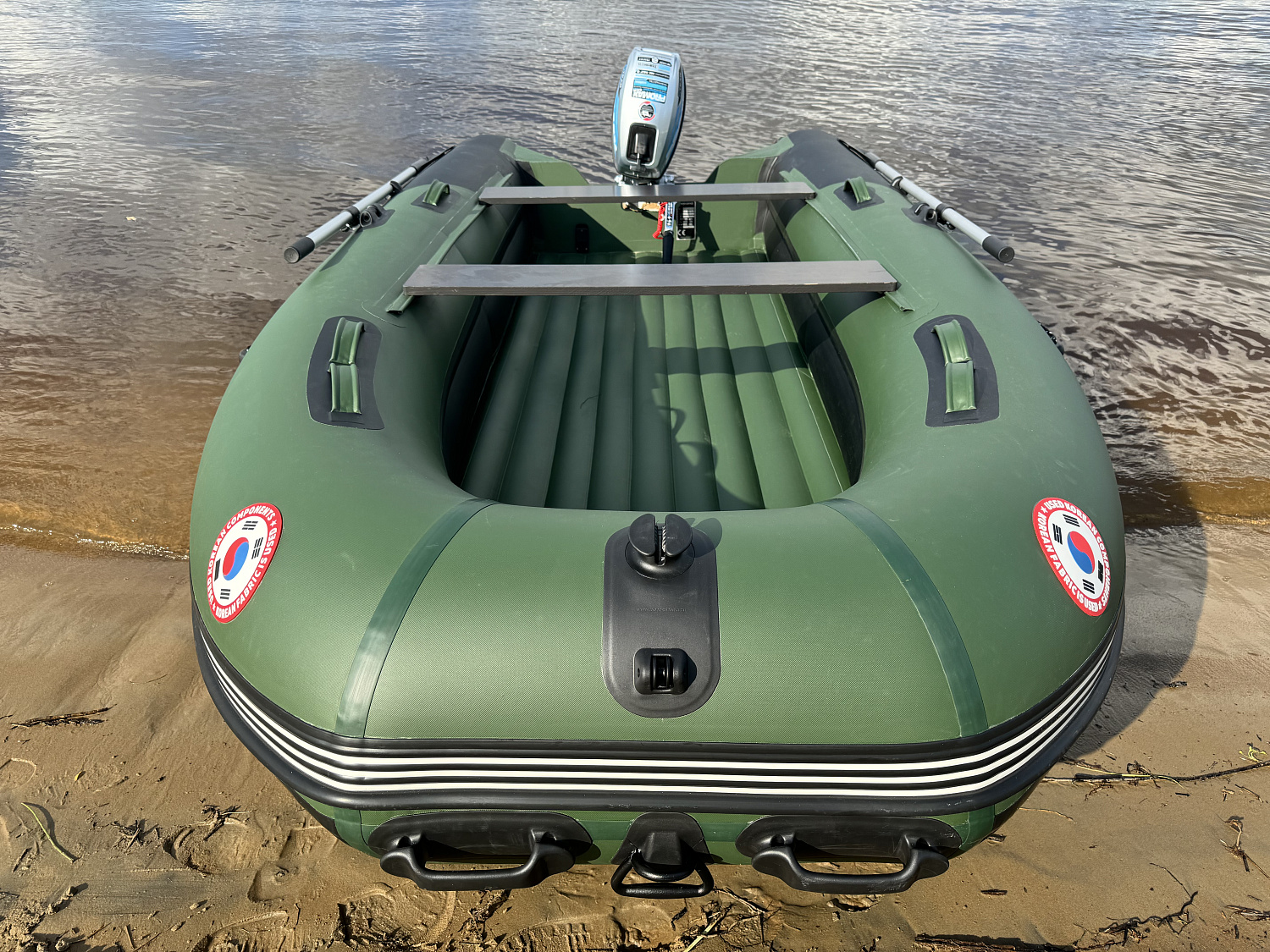 Лодка MISHIMO BIG FLOOR 420 в Евпатории